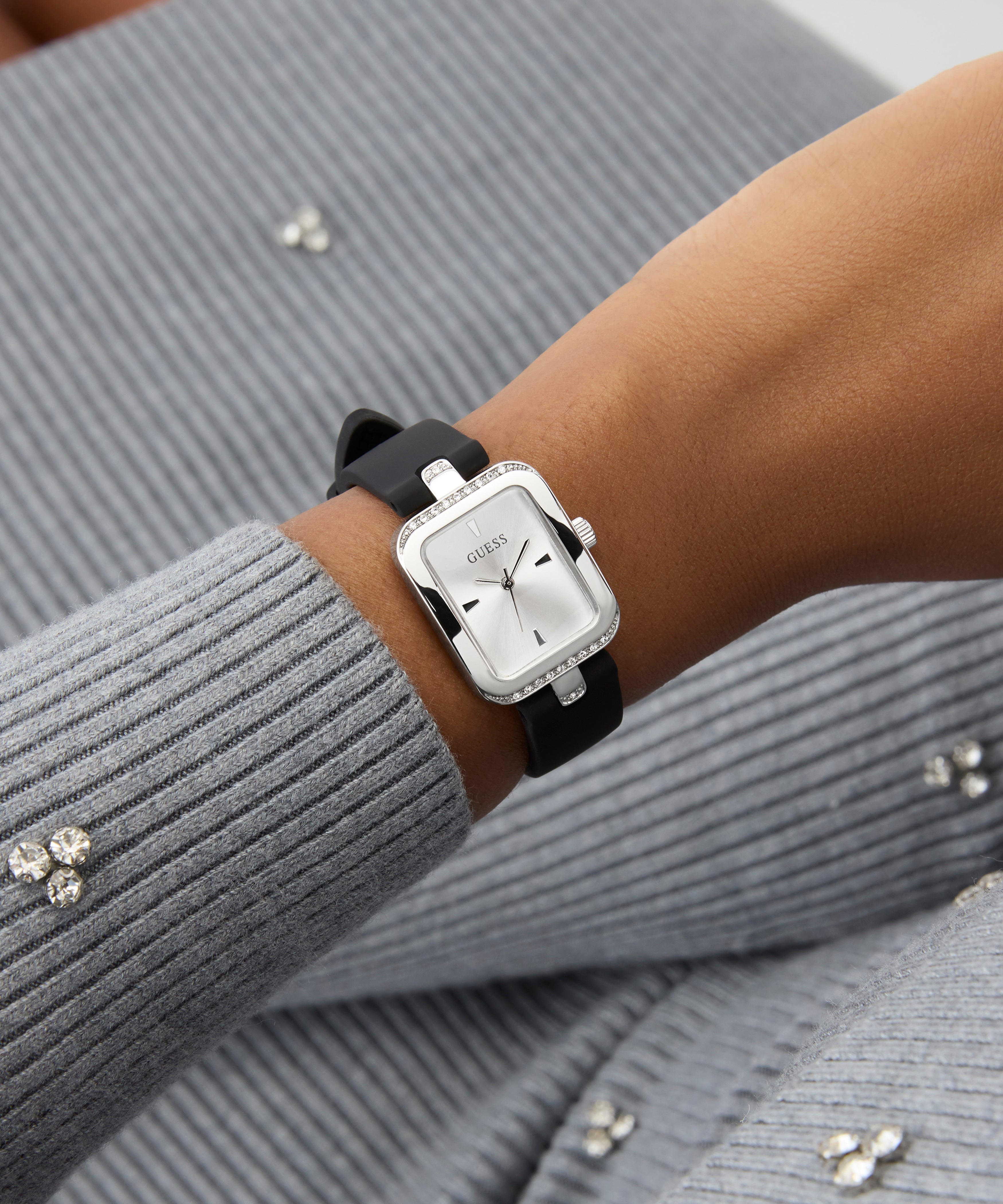 Guess GW0926L1