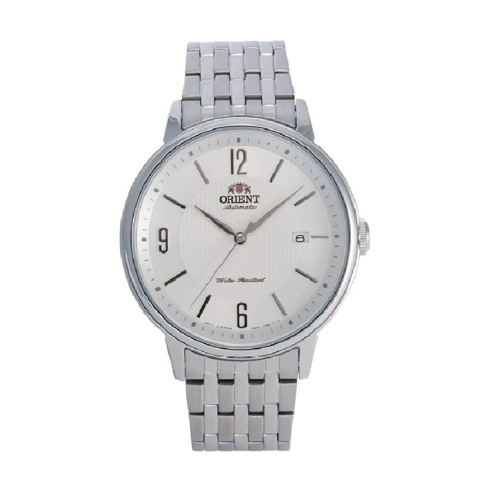 Orient RA-AC0J10S en la muñeca