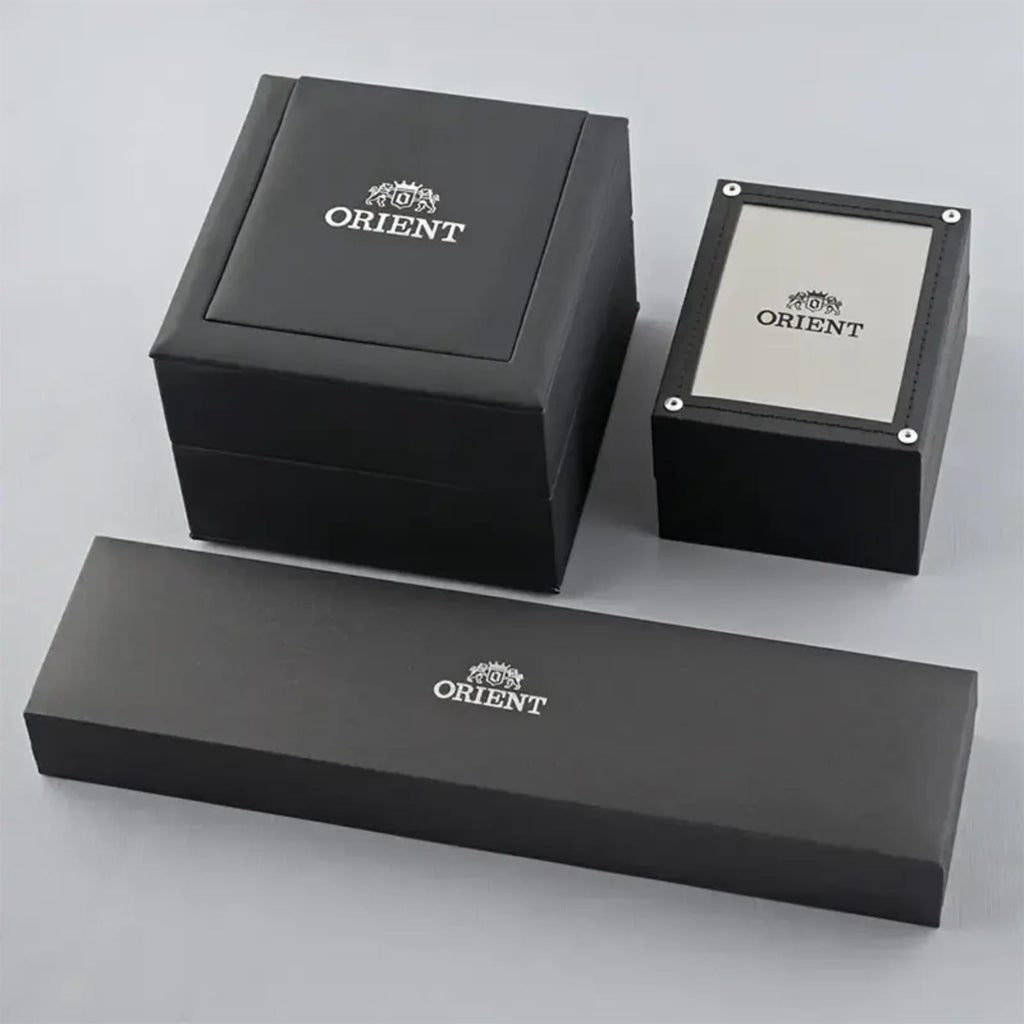 Orient RA-AC0R01S en la muñeca